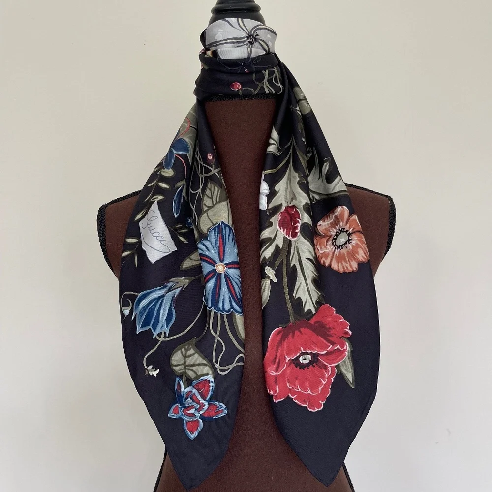 New Gucci Flora Kris Knight Black Silk Scarf